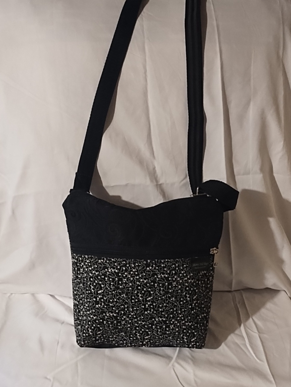 NWOT Black Patterned Crossbody Bag - Unbranded